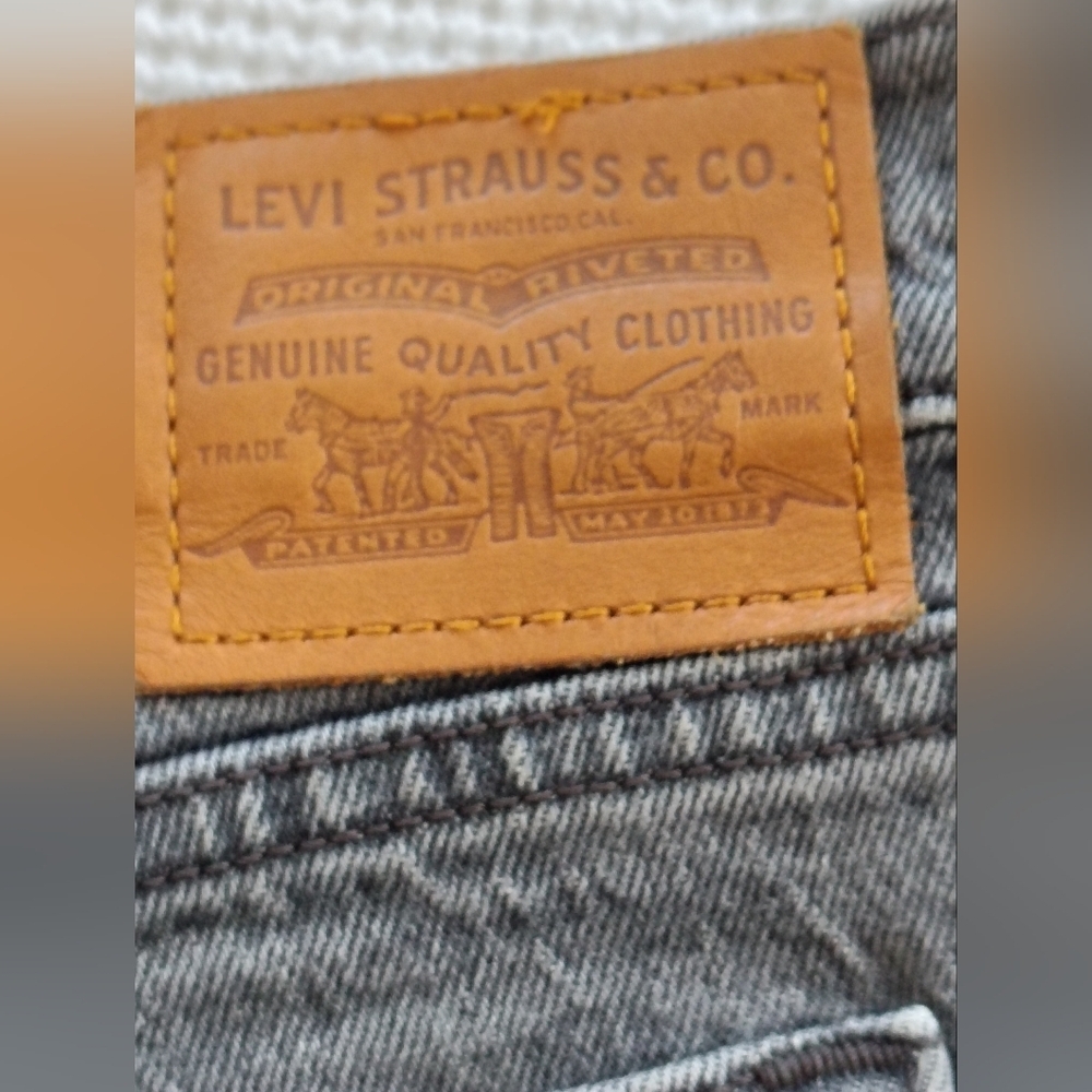 Levi's Wedgie Straight Distressed Gray Jeans Size 31 - Picture 12 of 13